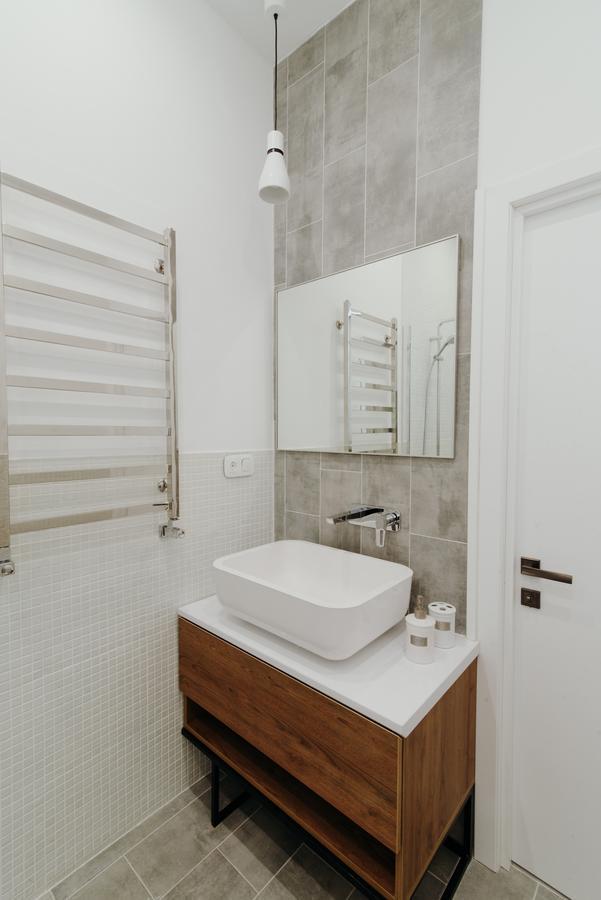 Apartment On Lesi Ukrainky Lviv Exteriör bild
